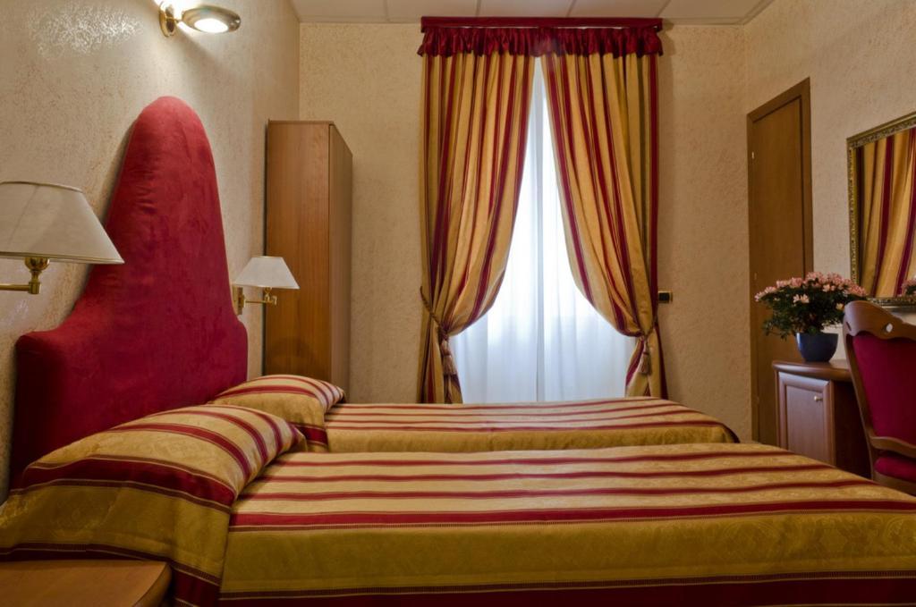 Hotel Brignole جنوة الغرفة الصورة